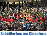  Schäfflertanz @ Restaurant am Chinesischen Turm (©Foto: Ingrid Grossmann)